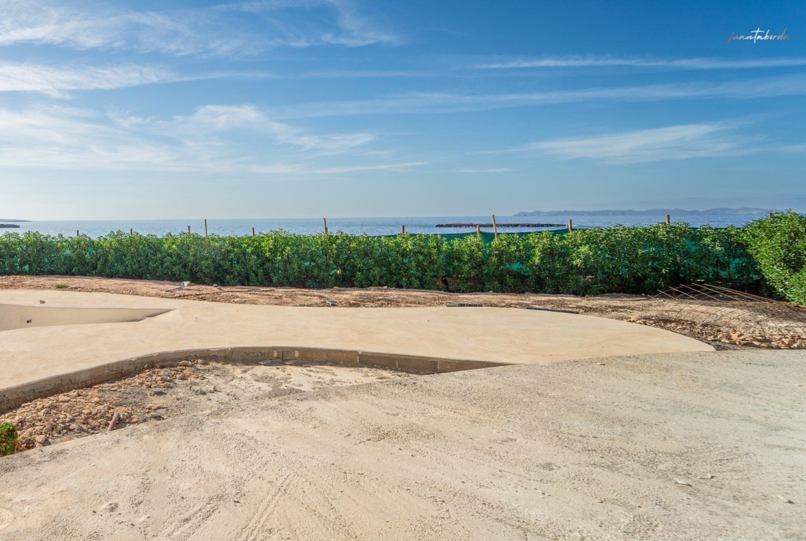 Villa en primera línea de mar en Colonia de Sant Jordi