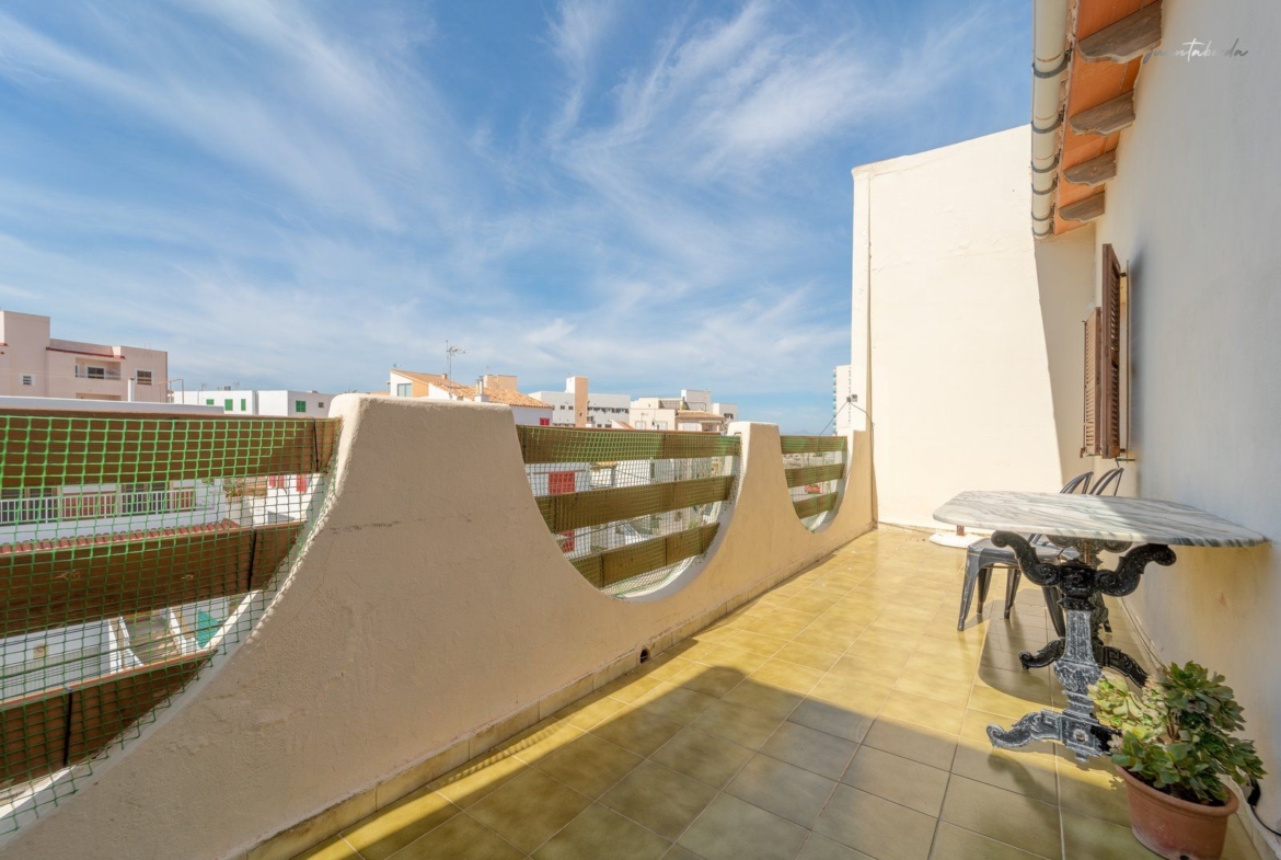 Ático con vistas al mar en venta en Colonia de Sant Jordi