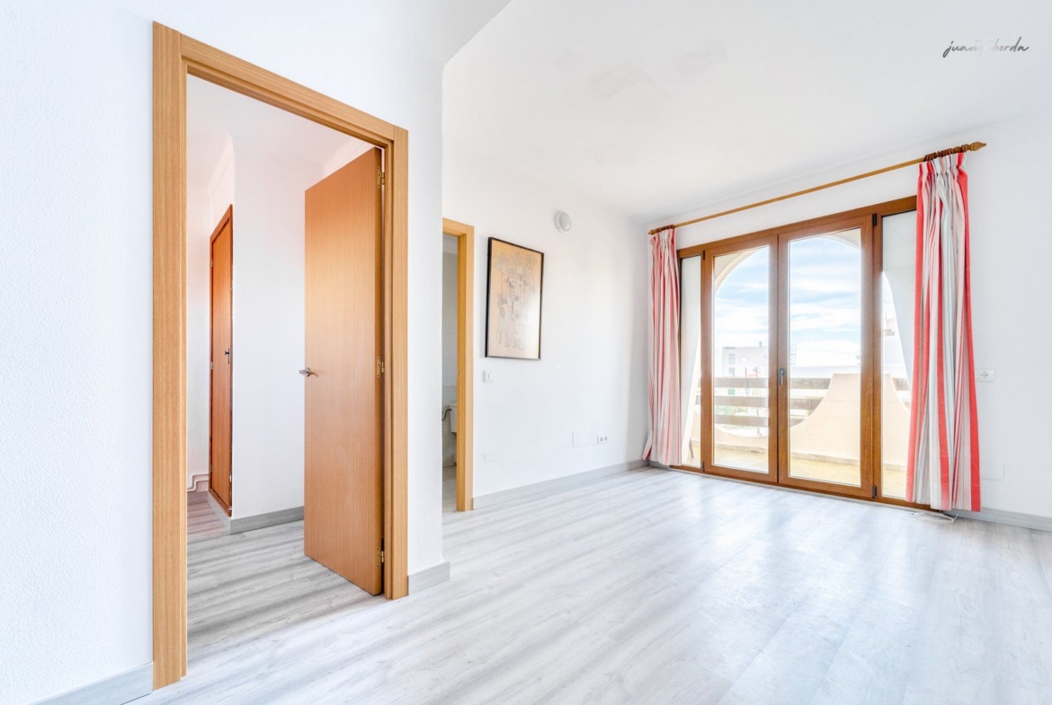 Ático con vistas al mar en venta en Colonia de Sant Jordi
