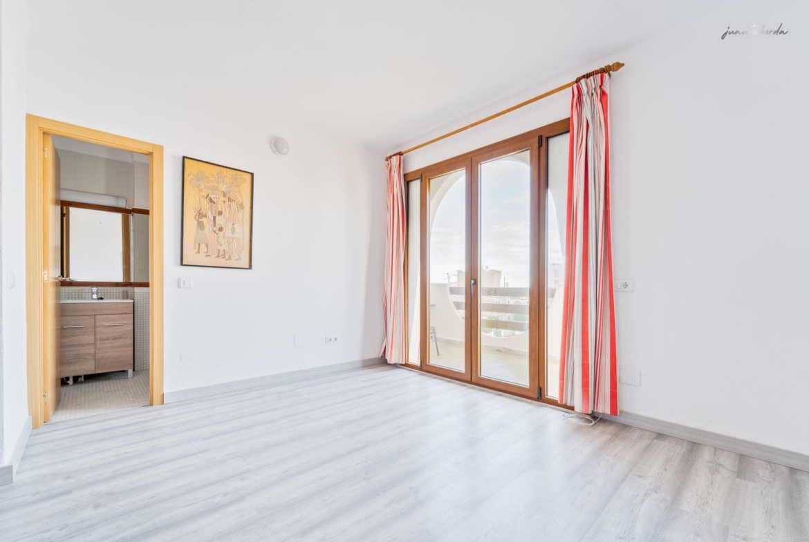 Ático con vistas al mar en venta en Colonia de Sant Jordi