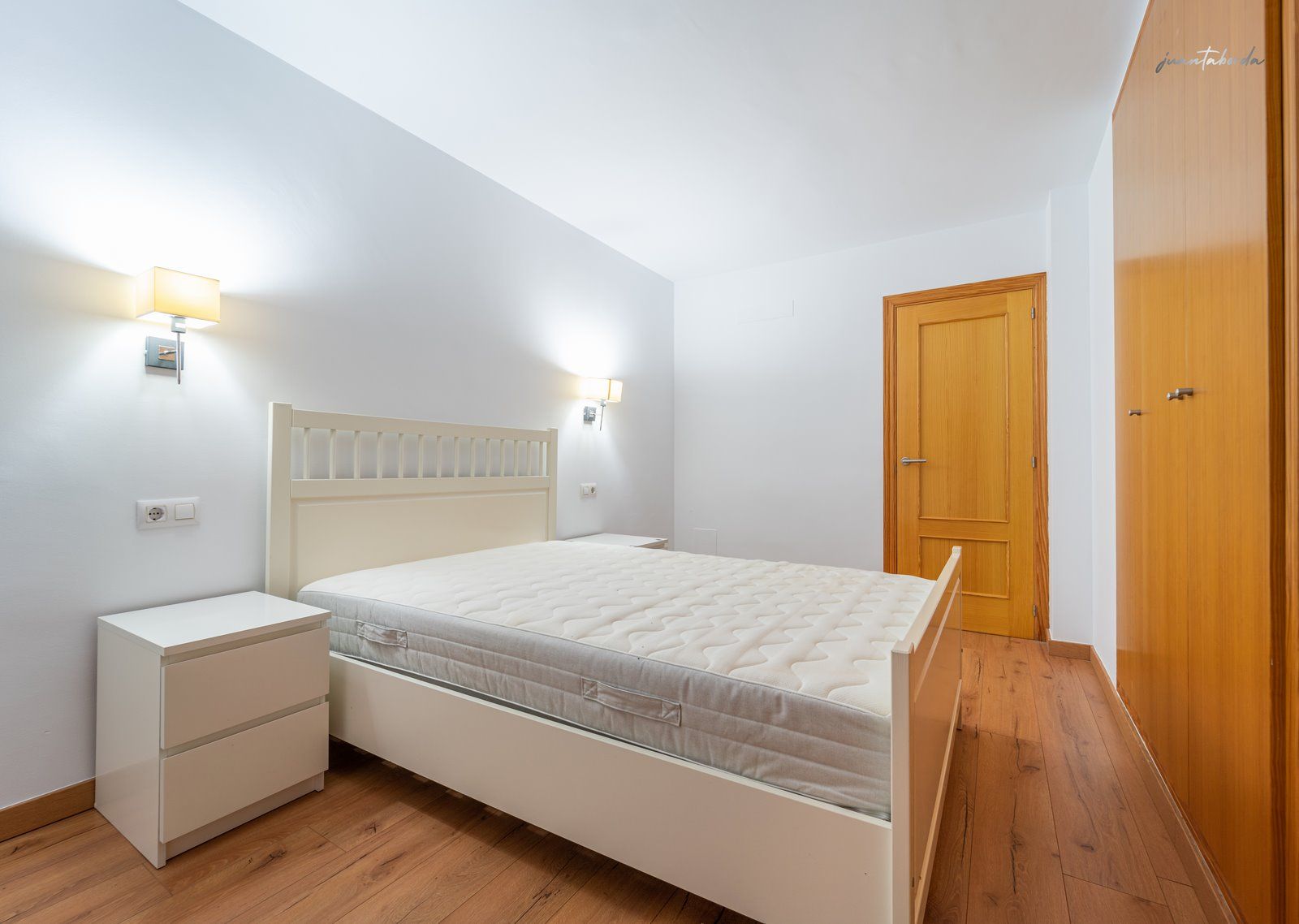 Dachgeschosswohnung in Campos, 2 Zimmer, Balkon & Aufzug