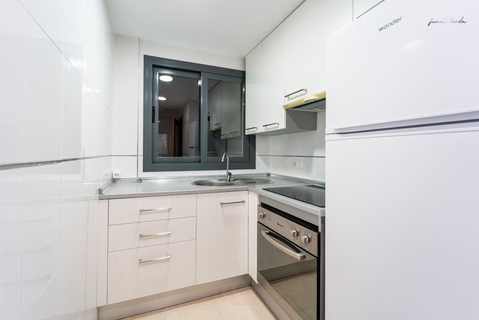 Dachgeschosswohnung in Campos, 2 Zimmer, Balkon & Aufzug