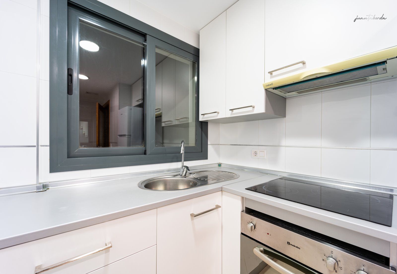 Dachgeschosswohnung in Campos, 2 Zimmer, Balkon & Aufzug