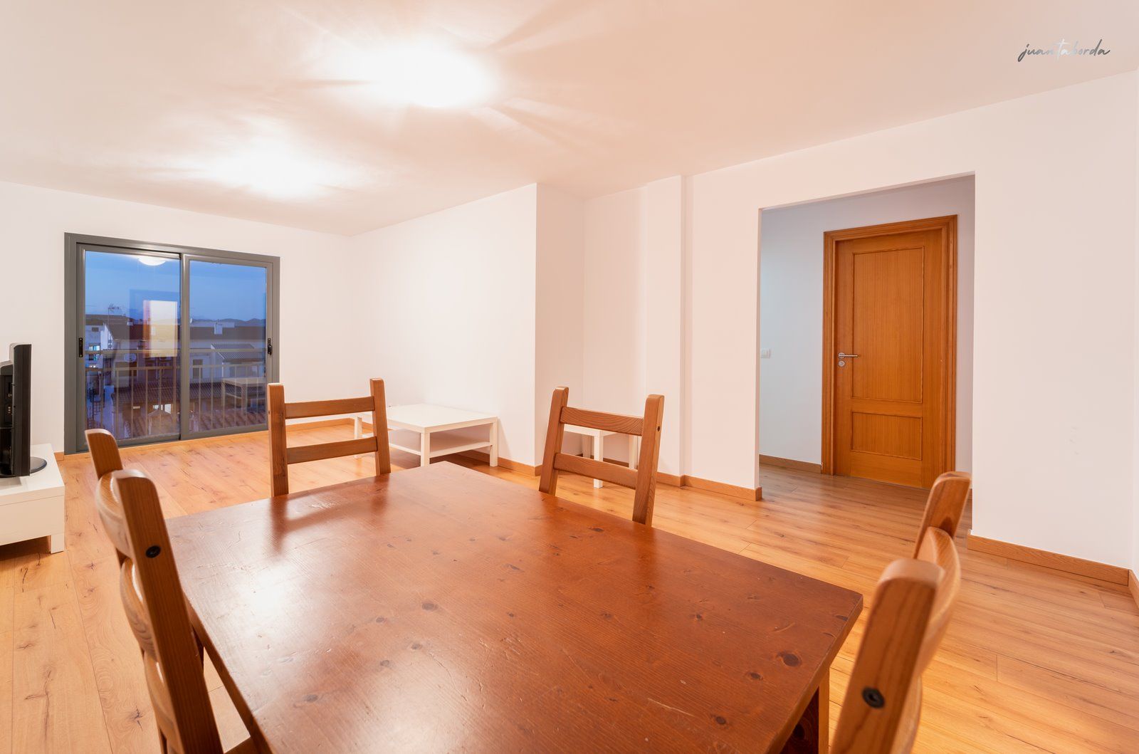 Dachgeschosswohnung in Campos, 2 Zimmer, Balkon & Aufzug