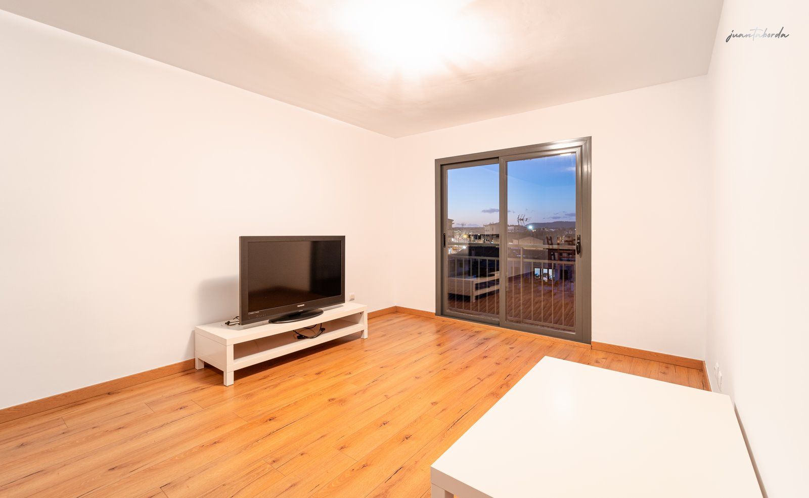 Dachgeschosswohnung in Campos, 2 Zimmer, Balkon & Aufzug