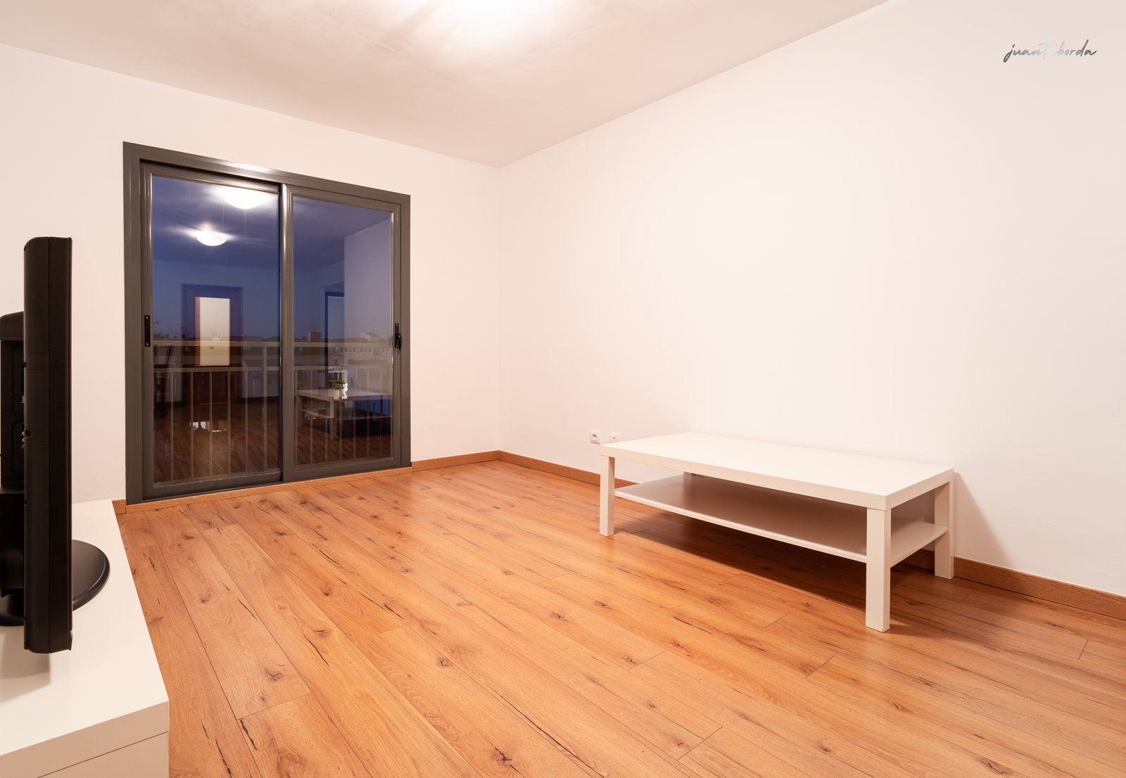 Dachgeschosswohnung in Campos, 2 Zimmer, Balkon & Aufzug