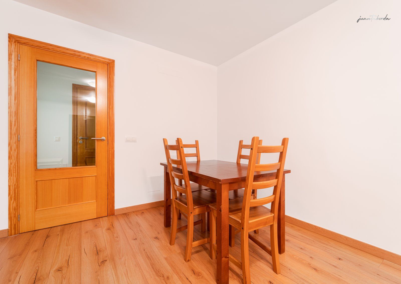Dachgeschosswohnung in Campos, 2 Zimmer, Balkon & Aufzug