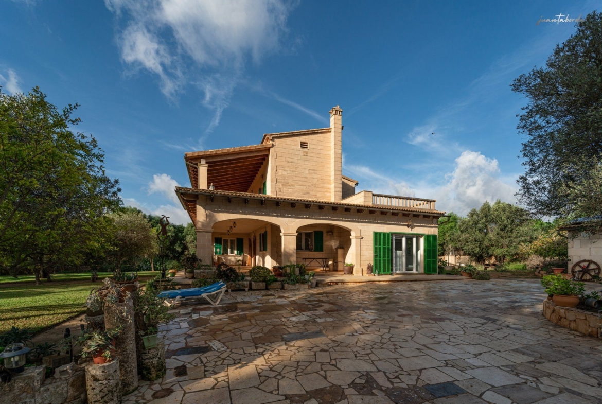Casa de campo en alquiler cerca de Ses Salines con vistas al mar