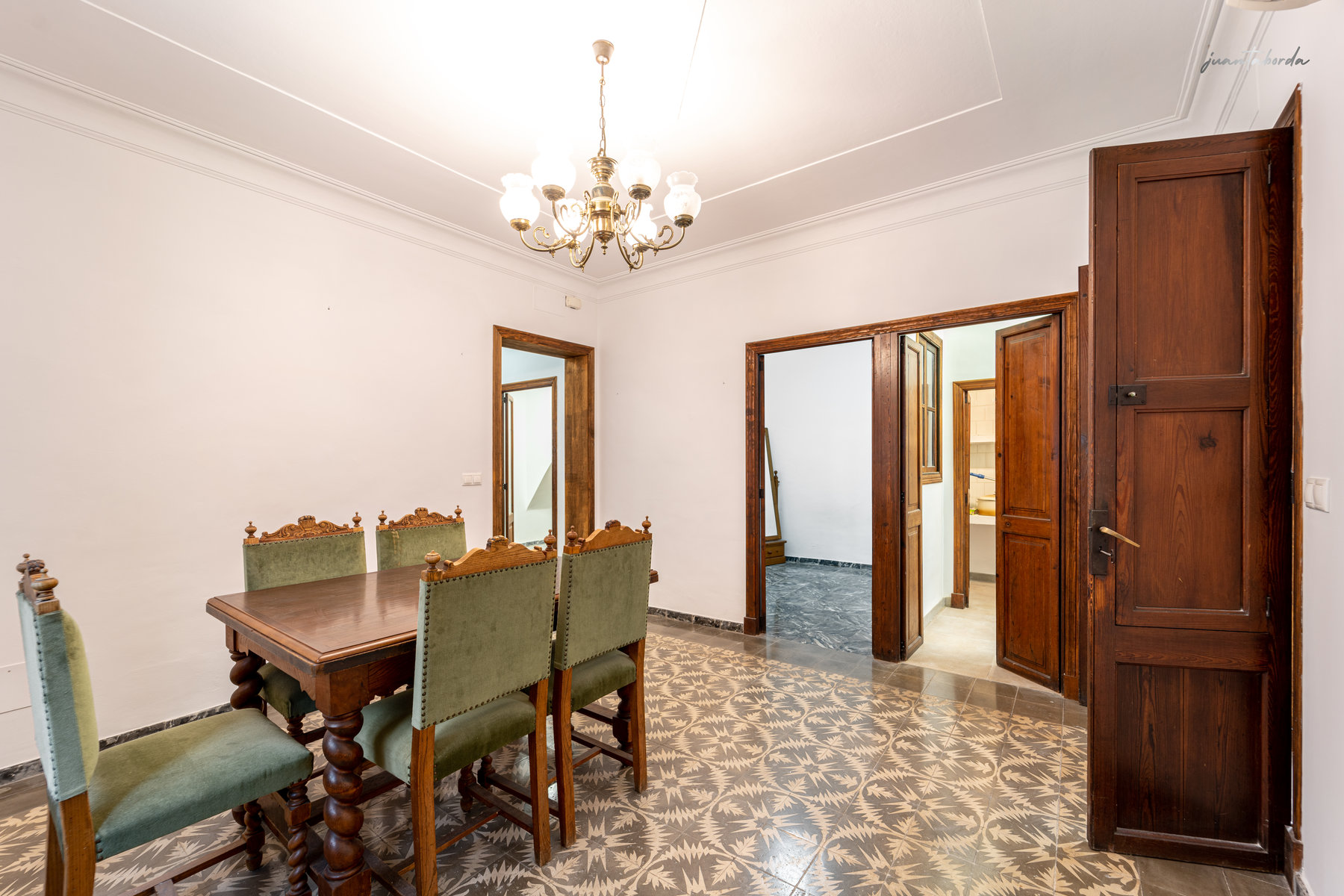 1316-Ground-floor-property-for-sale-in-Santa-Catalina-Palma-13.jpg Planta baja reformada con garaje en Santa Catalina, Palma