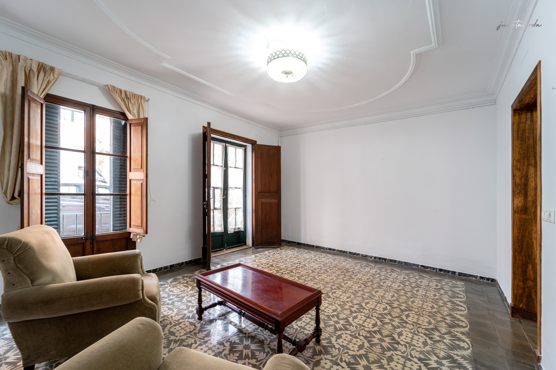 1316-Ground-floor-property-for-sale-in-Santa-Catalina-Palma-2.jpg Planta baja reformada con garaje en Santa Catalina, Palma