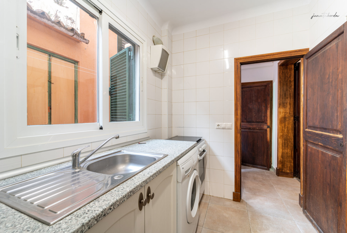 Planta baja reformada con garaje en Santa Catalina, Palma