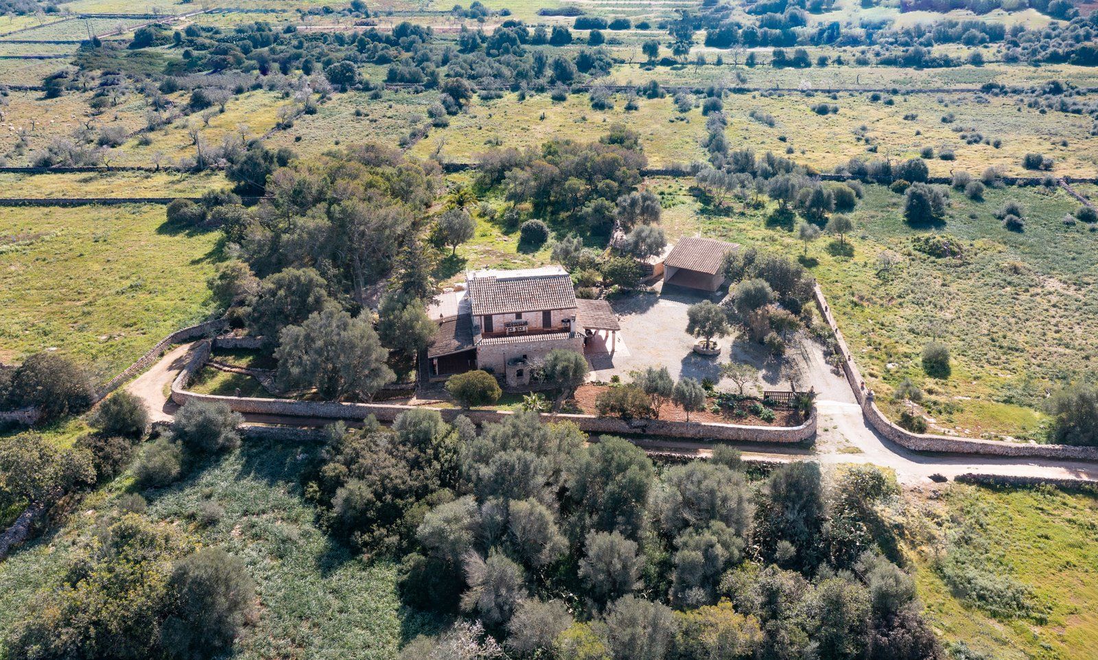 1320-Country-house-to-rent-next-to-Ses-Salines-Copiar.jpg Casa de campo en alquiler en Santanyí, junto a Es Llombards