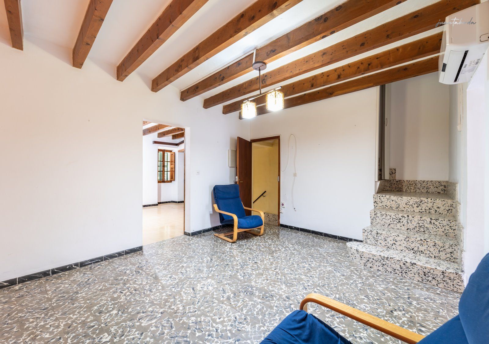 1323-Town-house-for-sale-in-Montuiri-22-Copiar.jpg Casa de pueblo con patio y 6 habitaciones en Montuïri