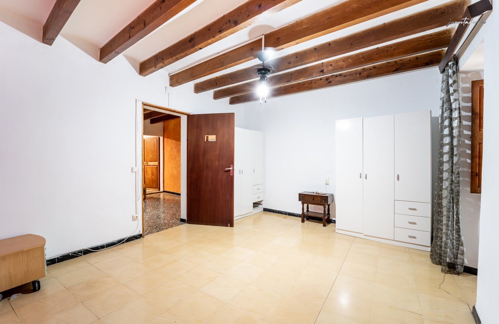 1323-Town-house-for-sale-in-Montuiri-24-Copiar.jpg Casa de pueblo con patio y 6 habitaciones en Montuïri