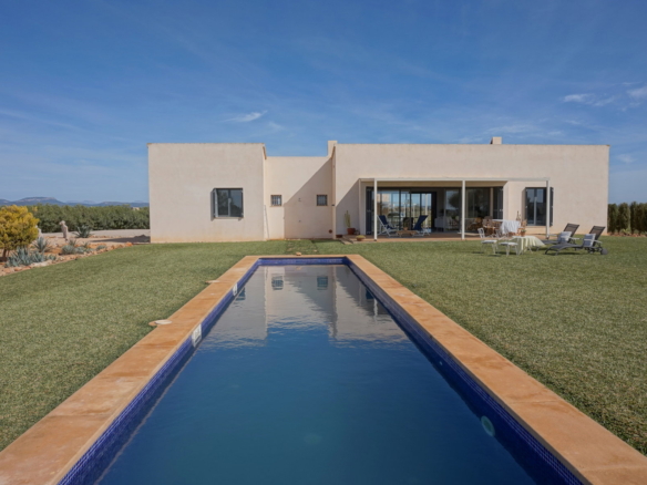 Casa de campo moderna junto a Es Trenc y Ses Covetes, Campos