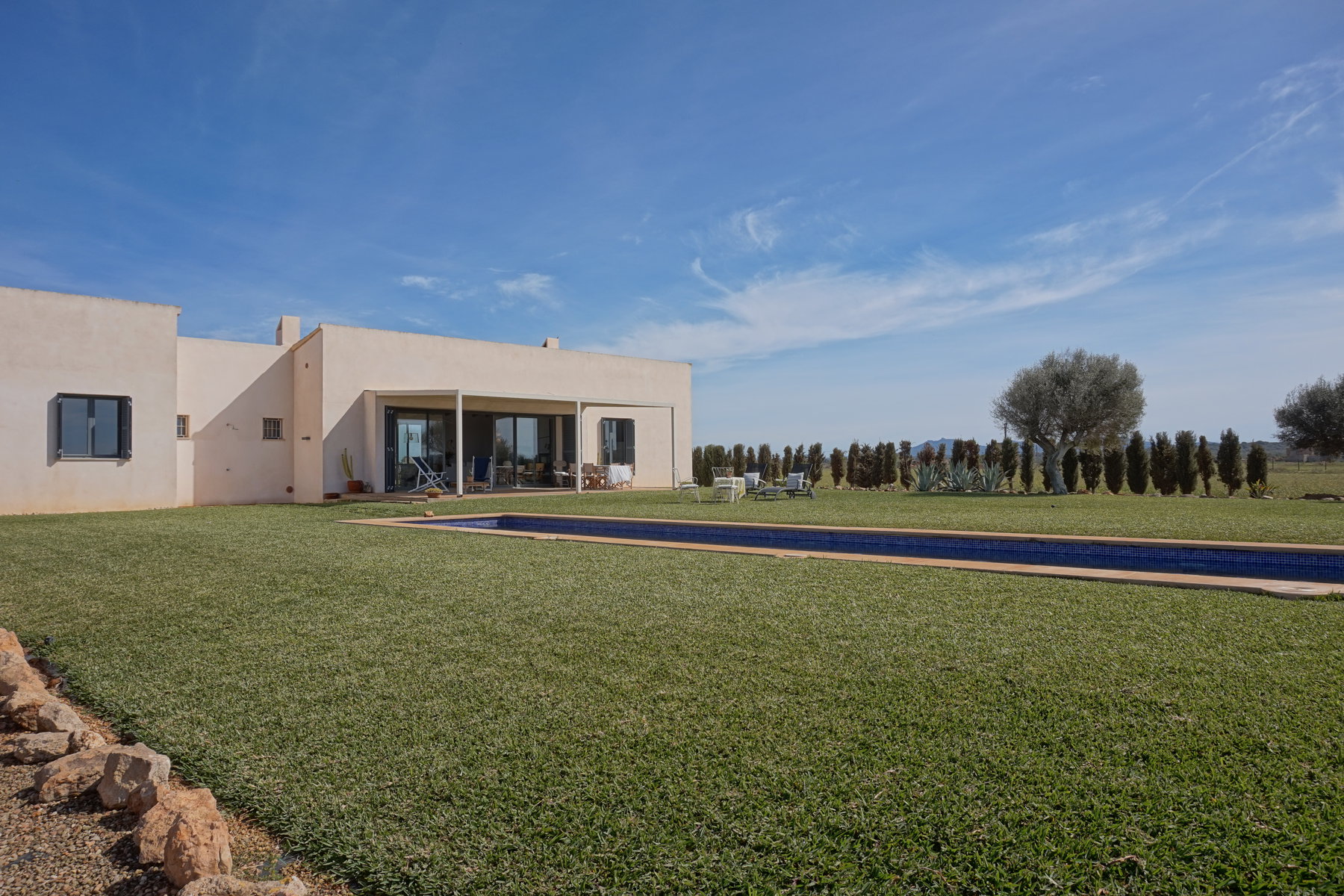 1353-Country-Estate-for-sale-in-the-Es-Trenc-area-VPT24040504.jpg Casa de campo moderna junto a Es Trenc y Ses Covetes, Campos