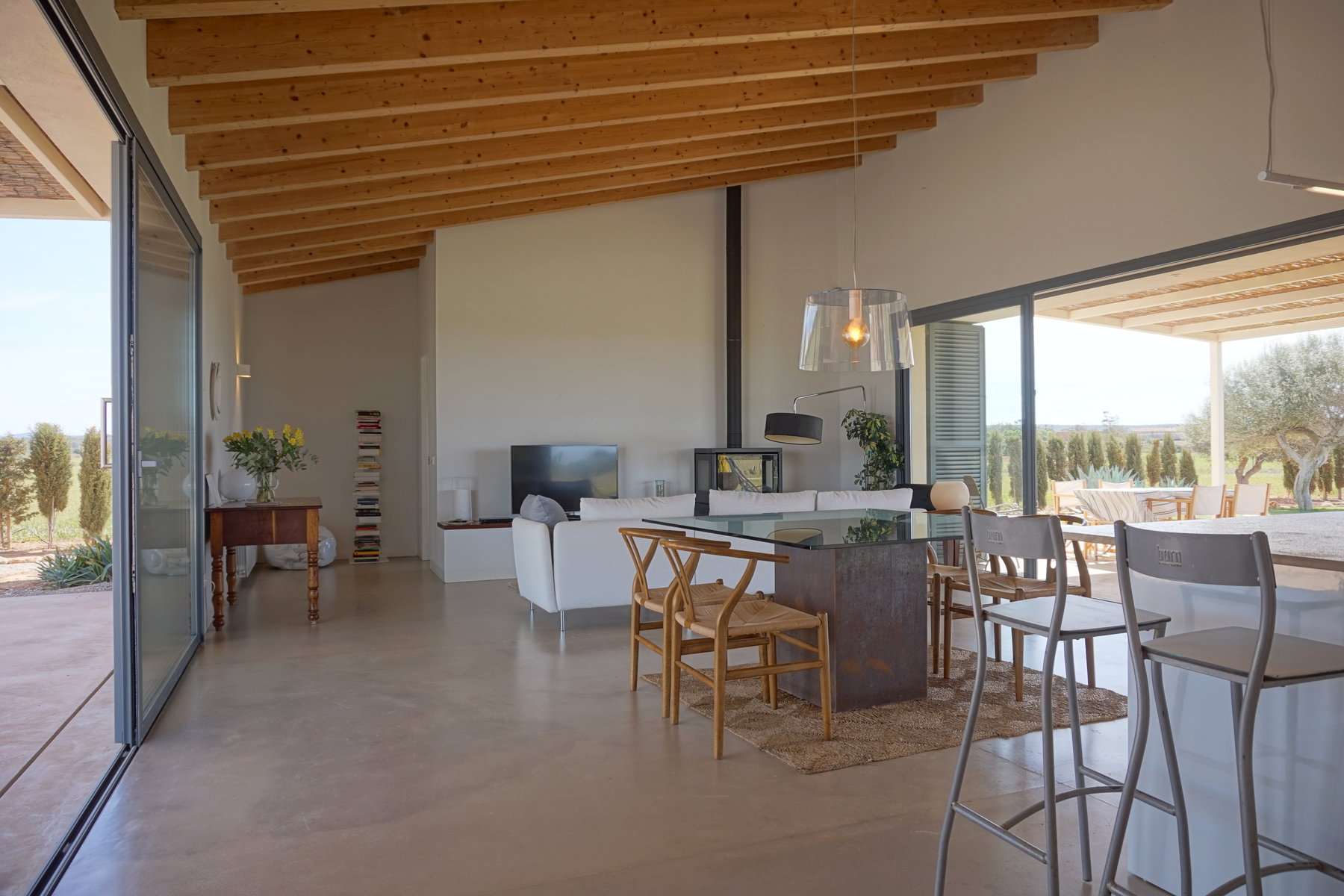 1353-Country-Estate-for-sale-in-the-Es-Trenc-area-VPT24040511.jpg Casa de campo moderna junto a Es Trenc y Ses Covetes, Campos