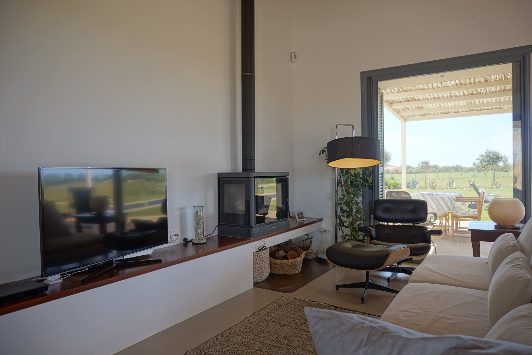 1353-Country-Estate-for-sale-in-the-Es-Trenc-area-VPT24040517a.jpg Casa de campo moderna junto a Es Trenc y Ses Covetes, Campos