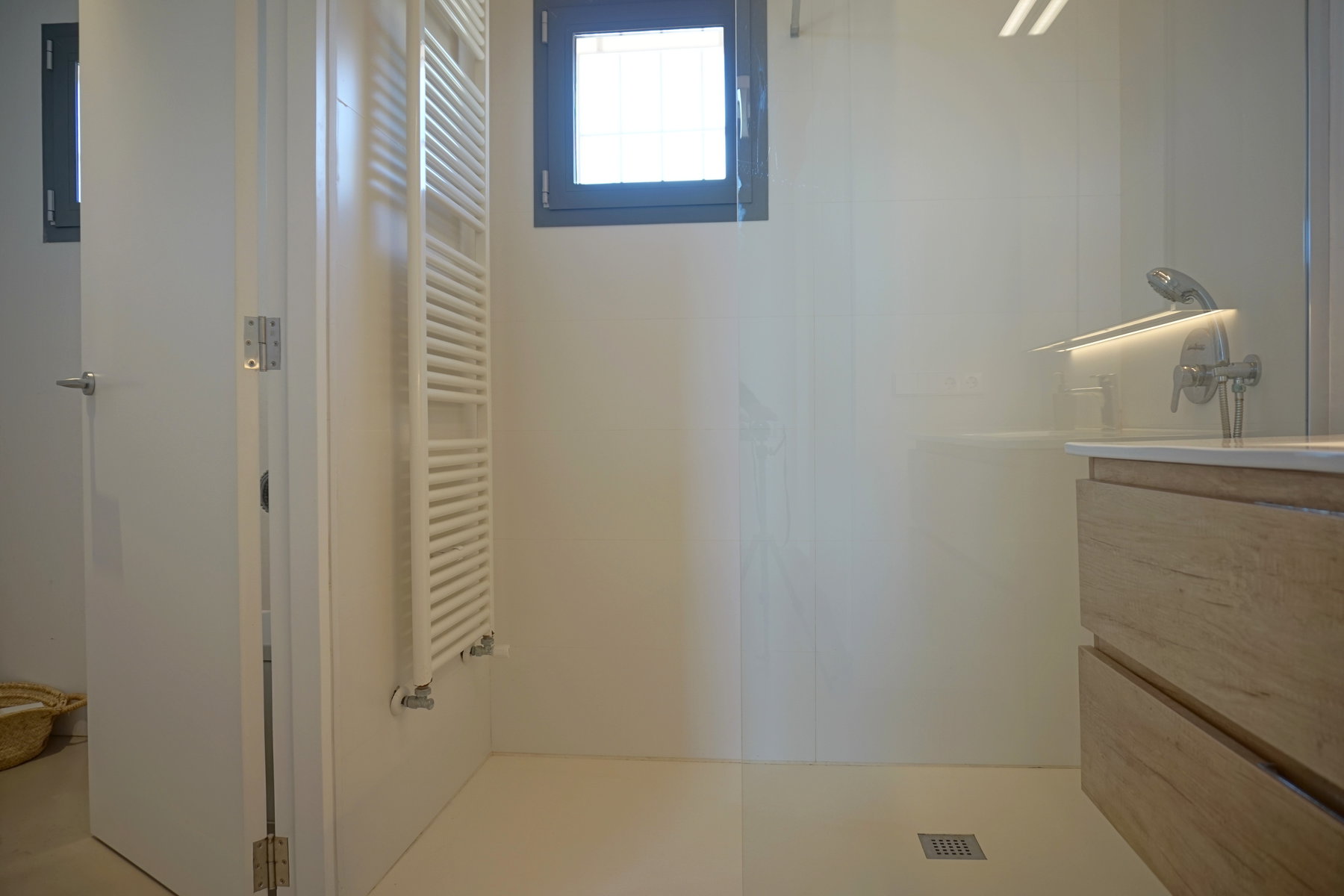1353-Country-Estate-for-sale-in-the-Es-Trenc-area-VPT24040524.jpg Casa de campo moderna junto a Es Trenc y Ses Covetes, Campos