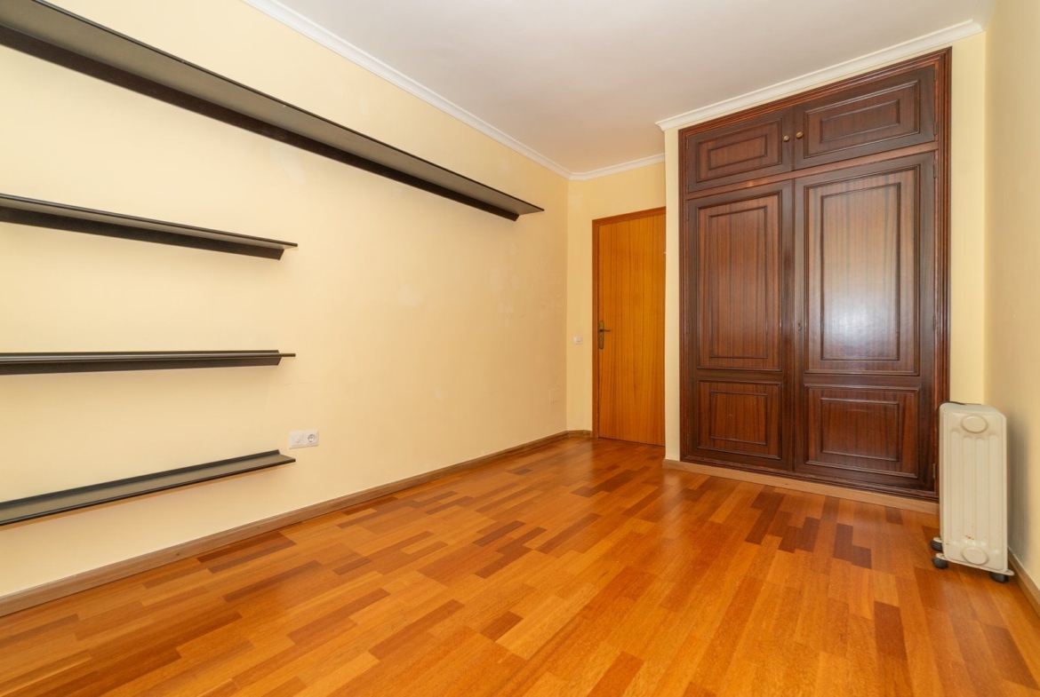 Piso amplio en alquiler con parking en el centro de Manacor