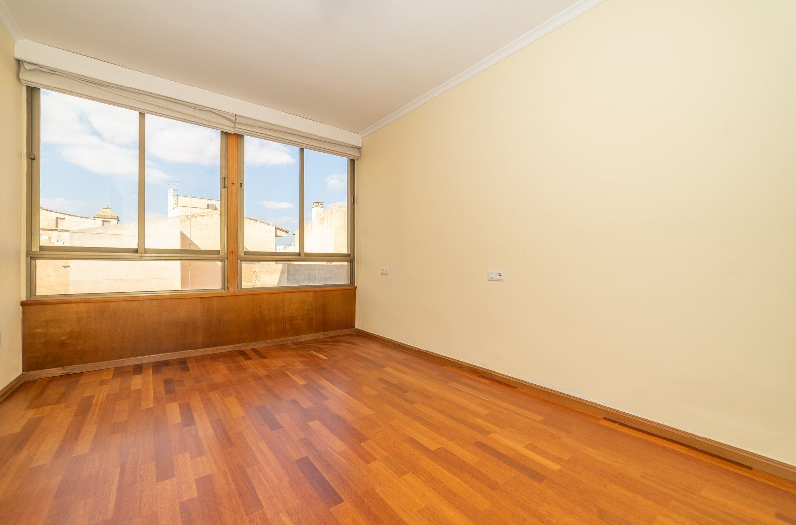 Piso amplio en alquiler con parking en el centro de Manacor
