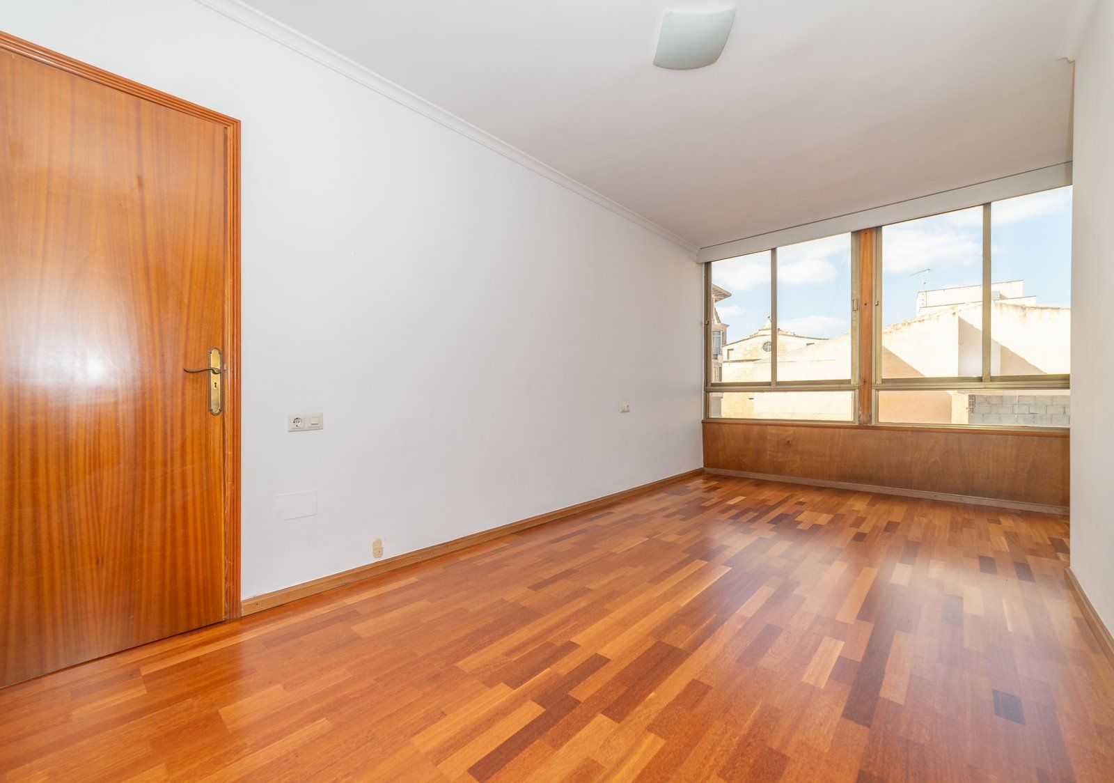 Piso amplio en alquiler con parking en el centro de Manacor