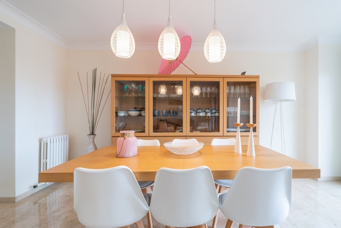 Geräumige 5-Zimmer-Wohnung mit Terrasse und Bergblick in Palma