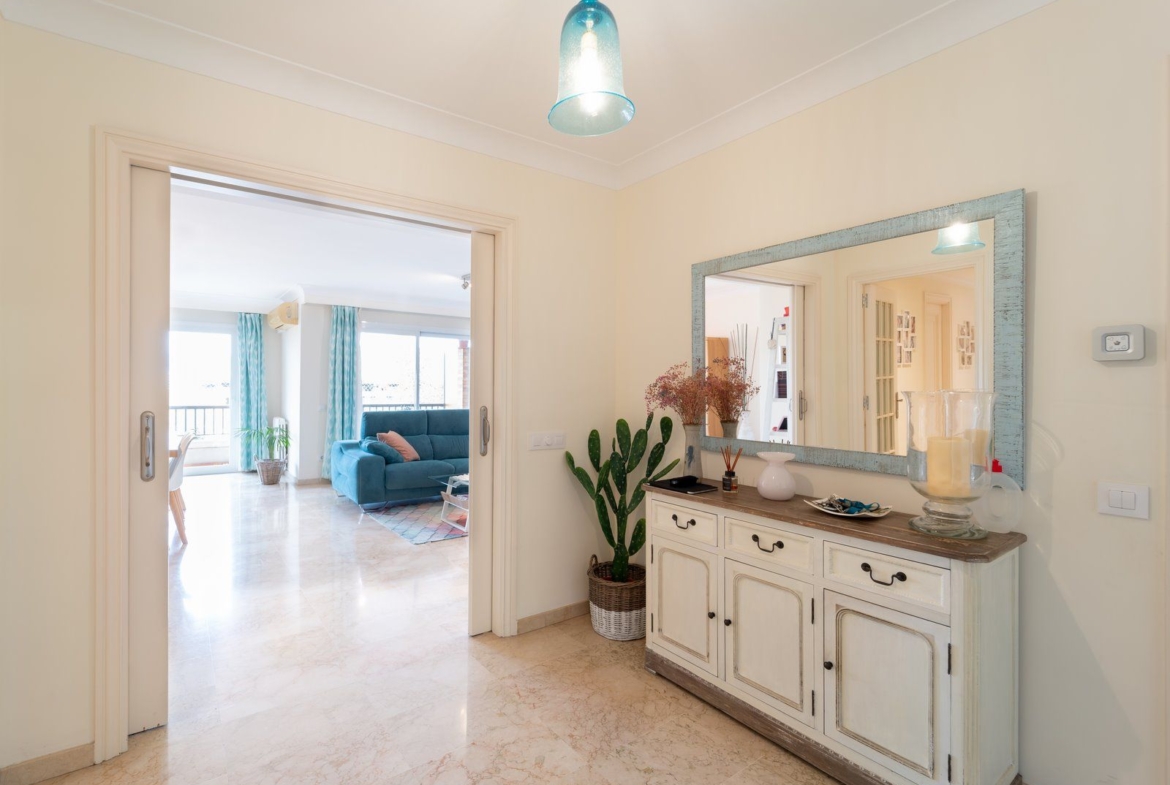Geräumige 5-Zimmer-Wohnung mit Terrasse und Bergblick in Palma