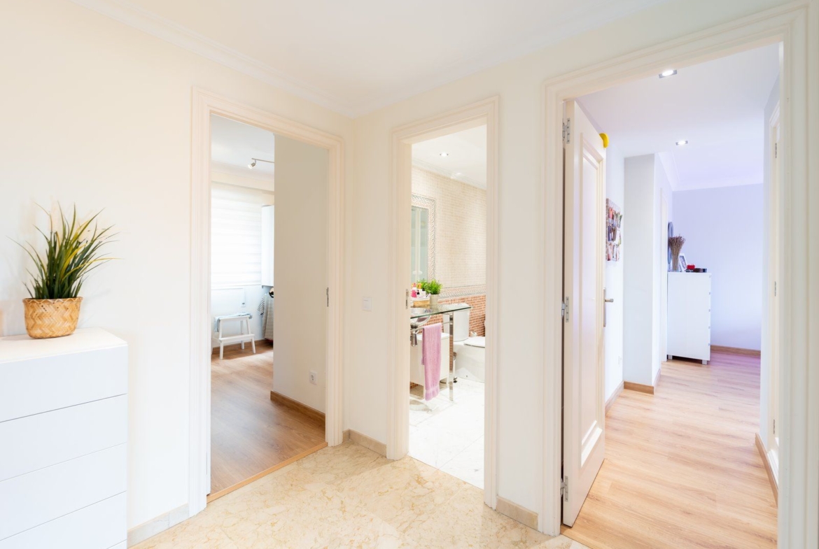 Geräumige 5-Zimmer-Wohnung mit Terrasse und Bergblick in Palma