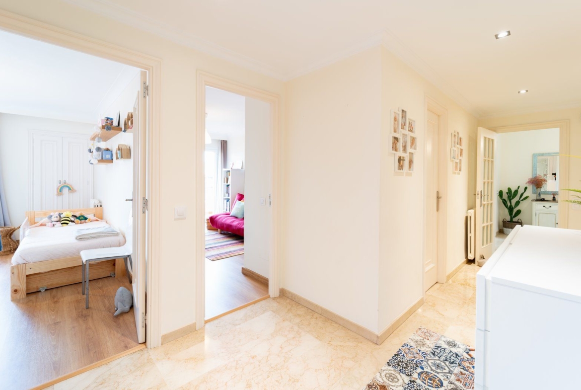 Geräumige 5-Zimmer-Wohnung mit Terrasse und Bergblick in Palma