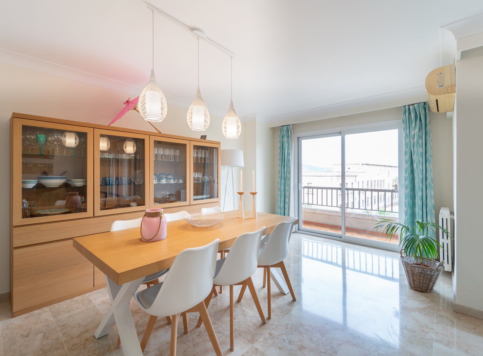 Geräumige 5-Zimmer-Wohnung mit Terrasse und Bergblick in Palma