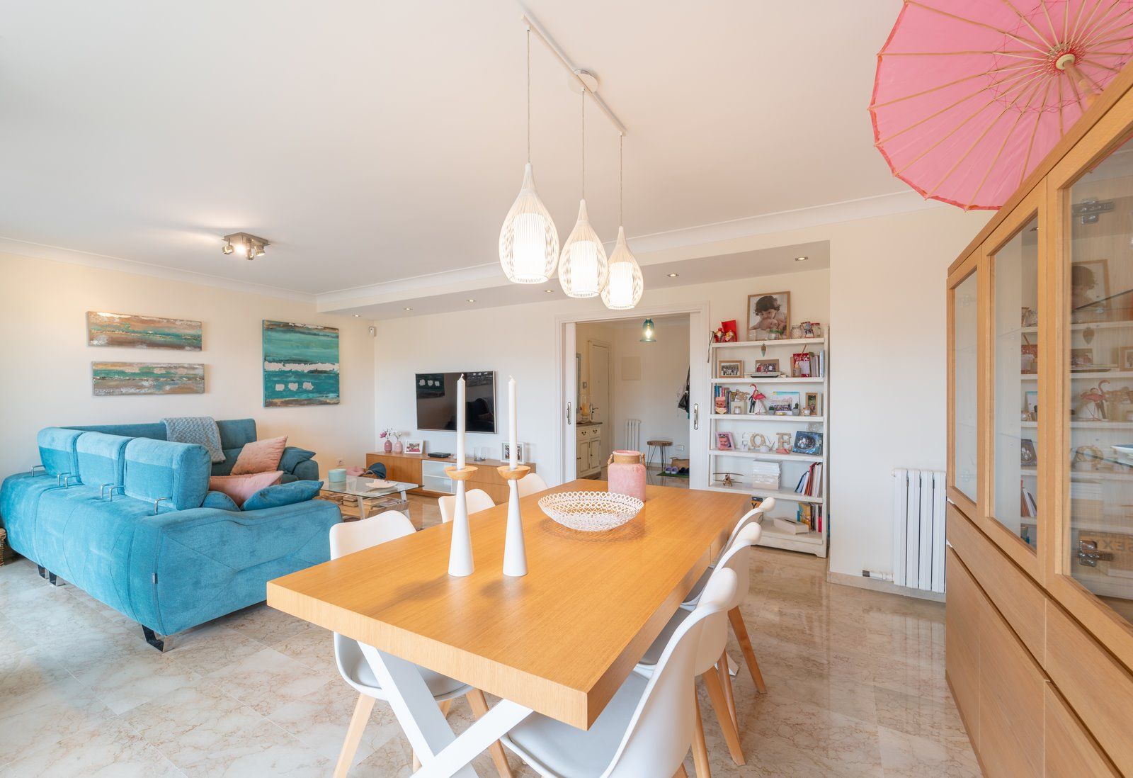 Geräumige 5-Zimmer-Wohnung mit Terrasse und Bergblick in Palma