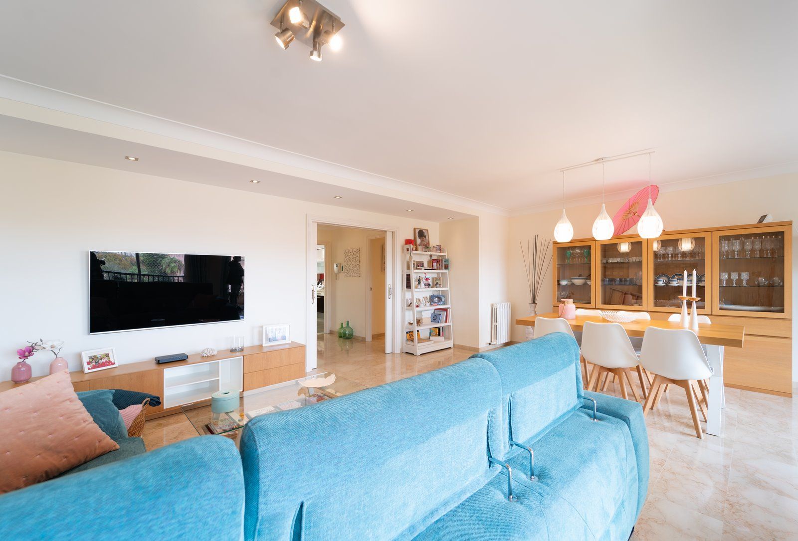 Geräumige 5-Zimmer-Wohnung mit Terrasse und Bergblick in Palma