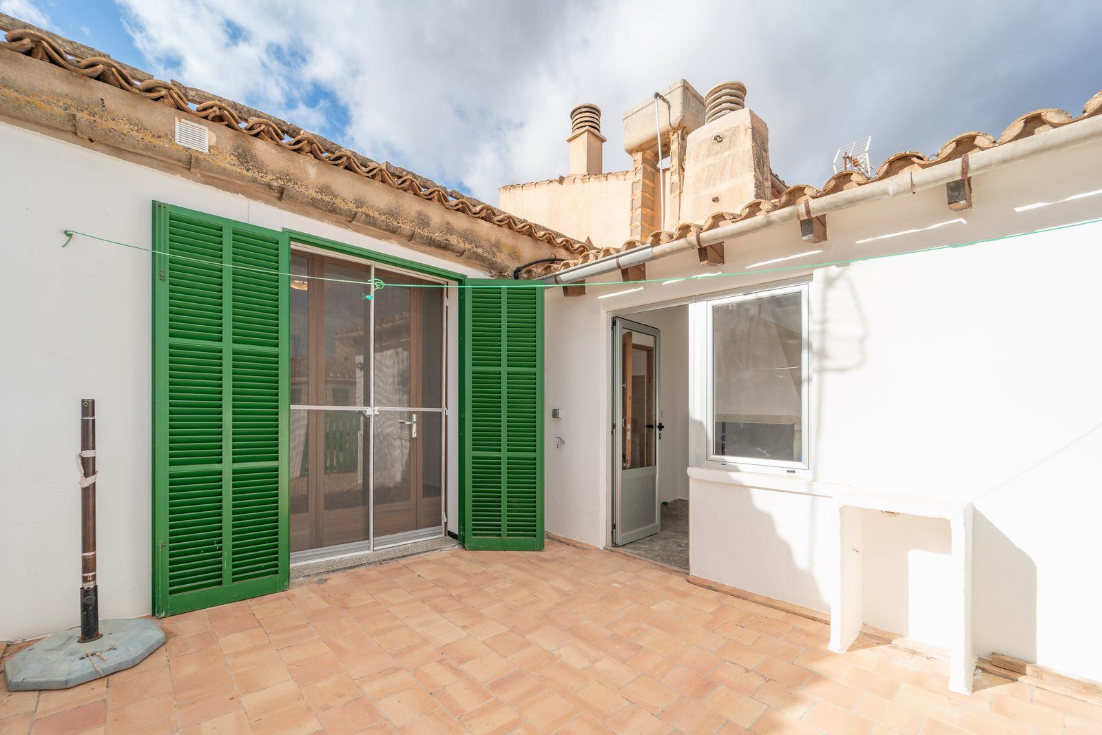 1370-Spacious-apartment-to-rent-in-Ses-Salines_-12-Copiar.jpg Piso en alquiler en Ses Salines con terrazas y aire acondicionado