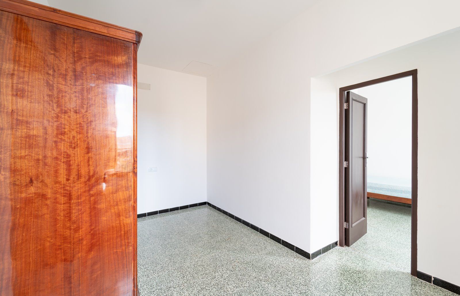 1370-Spacious-apartment-to-rent-in-Ses-Salines_-20-Copiar.jpg Piso en alquiler en Ses Salines con terrazas y aire acondicionado
