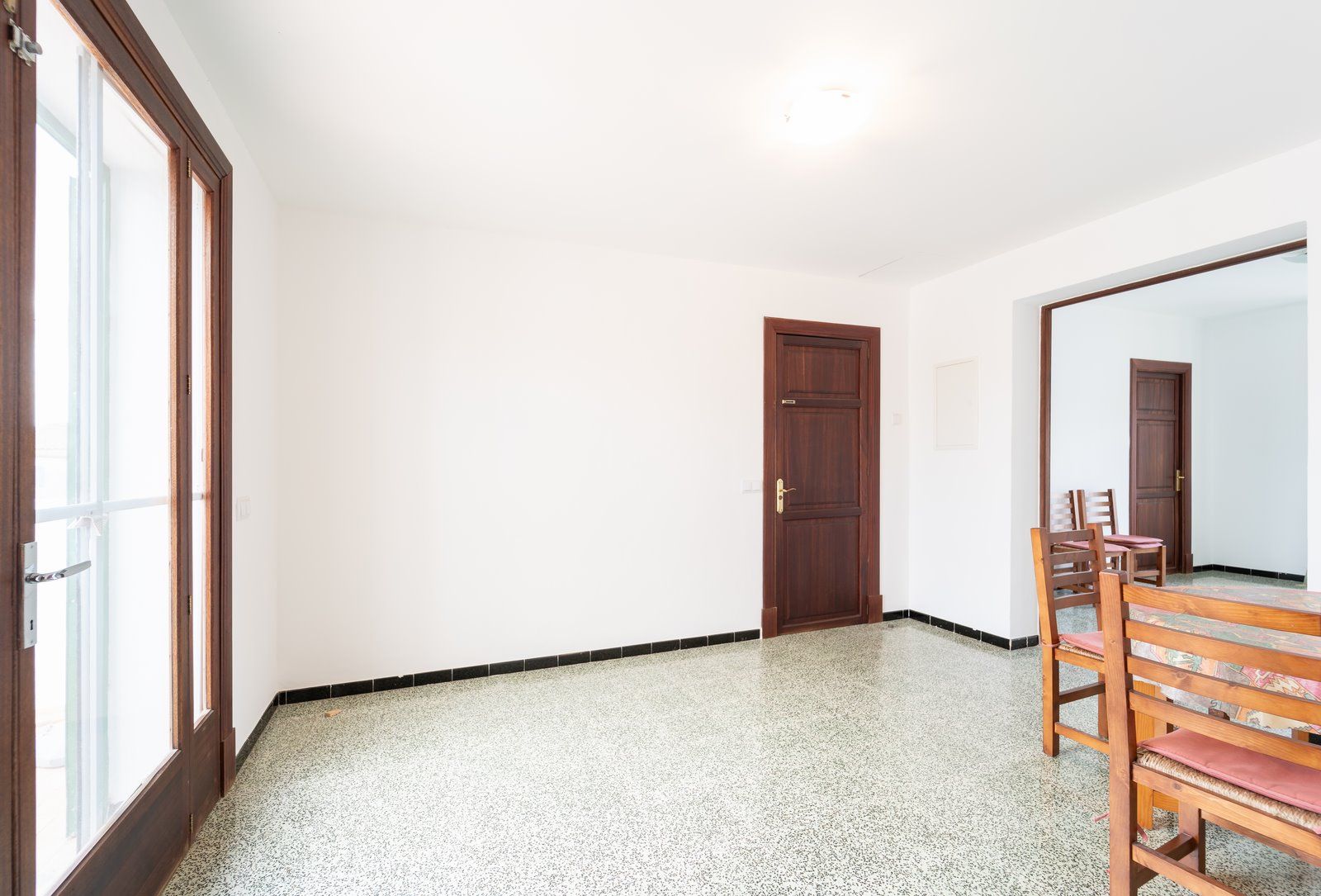 1370-Spacious-apartment-to-rent-in-Ses-Salines_-4-Copiar.jpg Piso en alquiler en Ses Salines con terrazas y aire acondicionado