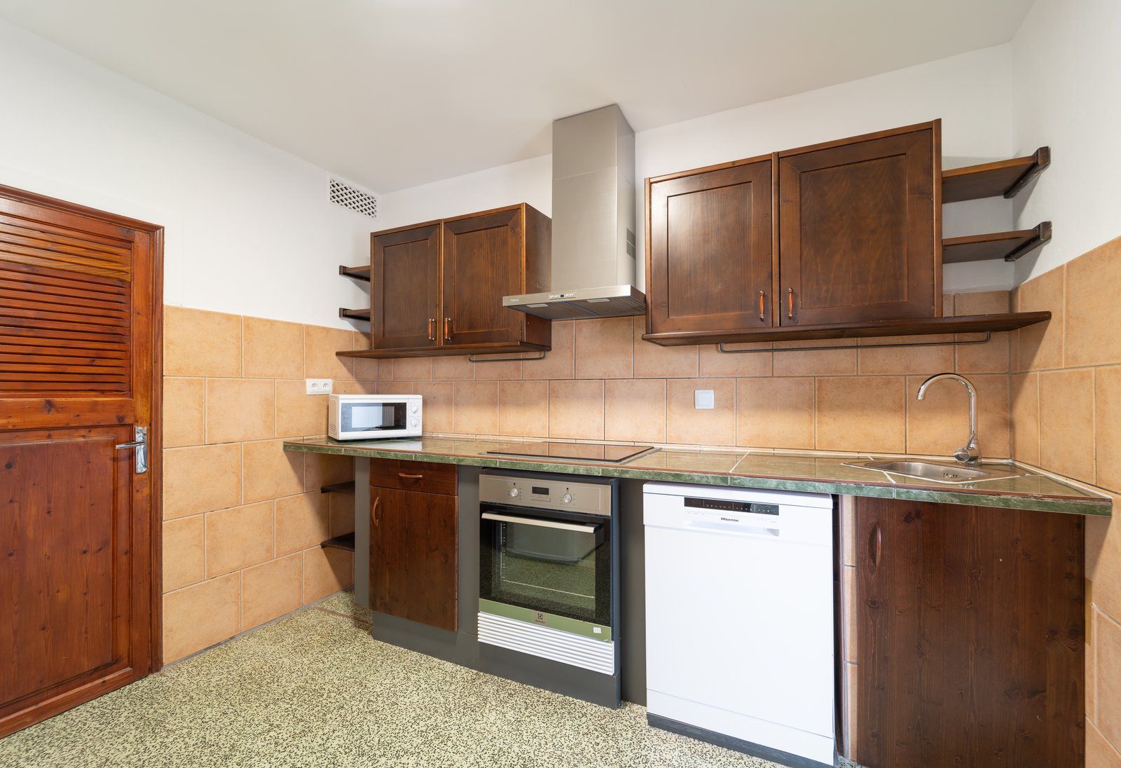 1370-Spacious-apartment-to-rent-in-Ses-Salines_-5-Copiar.jpg Piso en alquiler en Ses Salines con terrazas y aire acondicionado