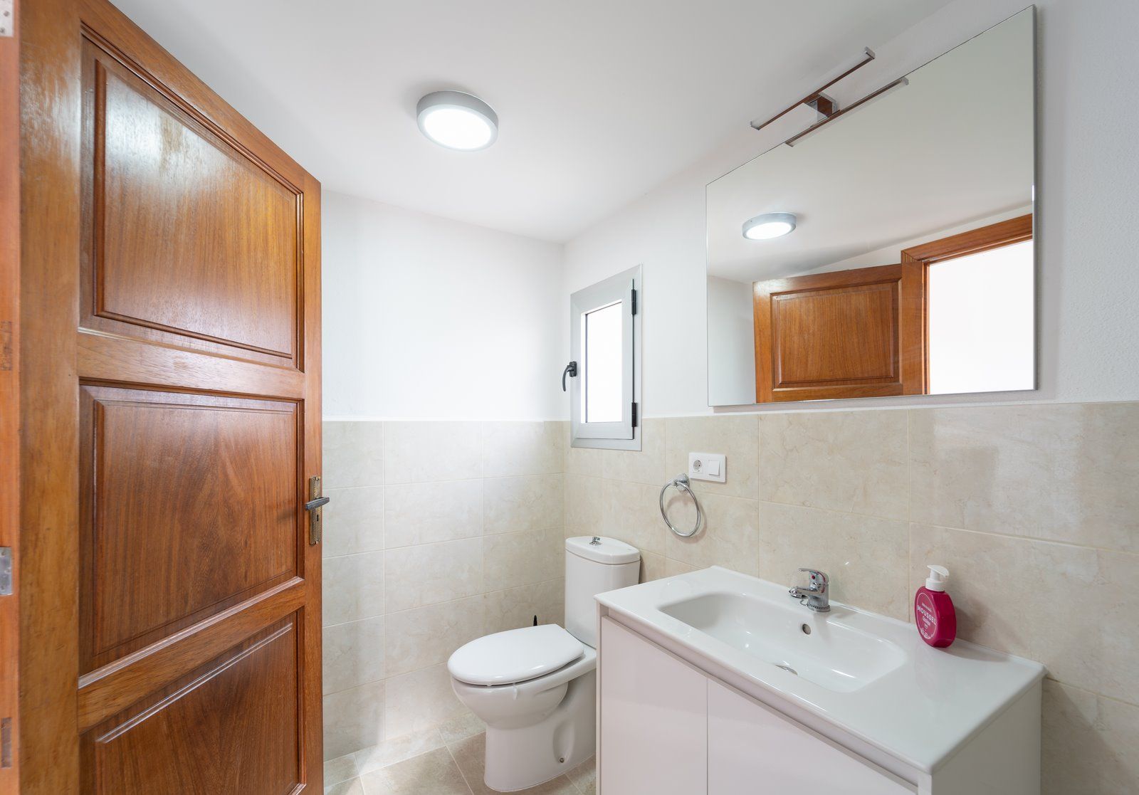 1370-Spacious-apartment-to-rent-in-Ses-Salines_-9-Copiar.jpg Piso en alquiler en Ses Salines con terrazas y aire acondicionado
