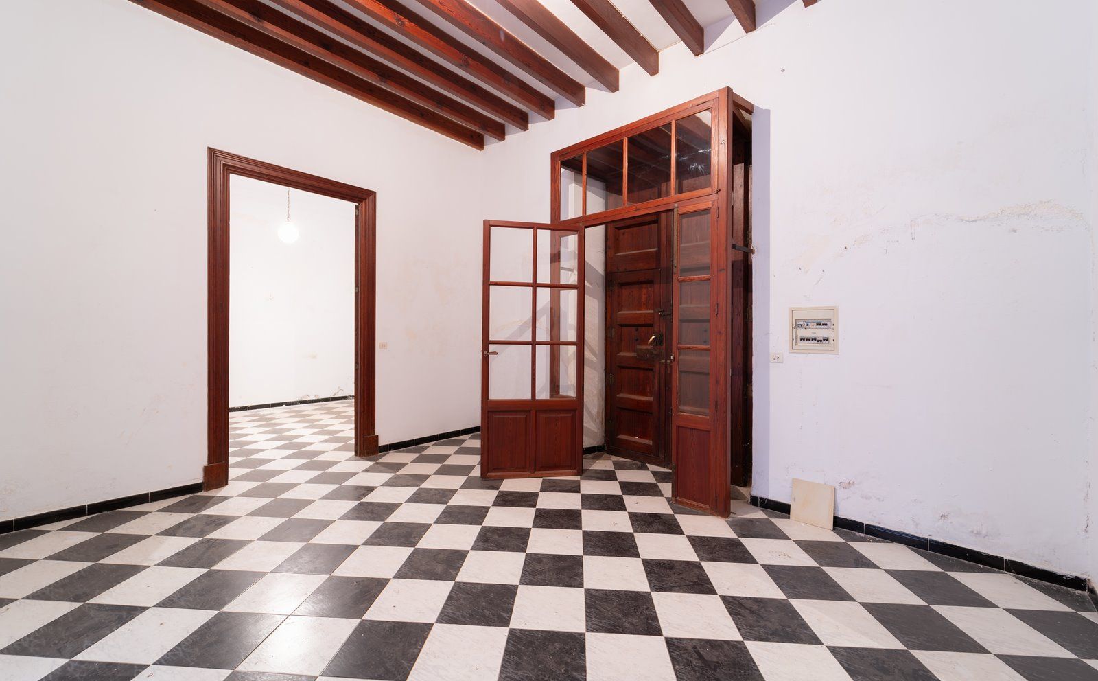 1372-Beautiful-town-house-to-renovate-in-the-heart-of-Porreres-20-Copiar.jpg Casa señorial a reformar en Porreres, 438 m² y 5 dormitorios