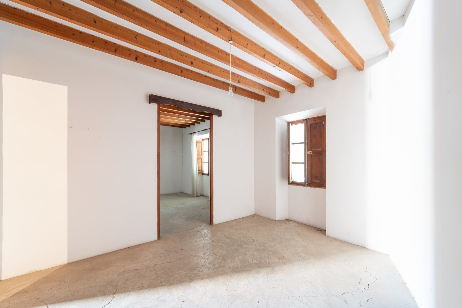 1372-Beautiful-town-house-to-renovate-in-the-heart-of-Porreres-43-Copiar.jpg Casa señorial a reformar en Porreres, 438 m² y 5 dormitorios