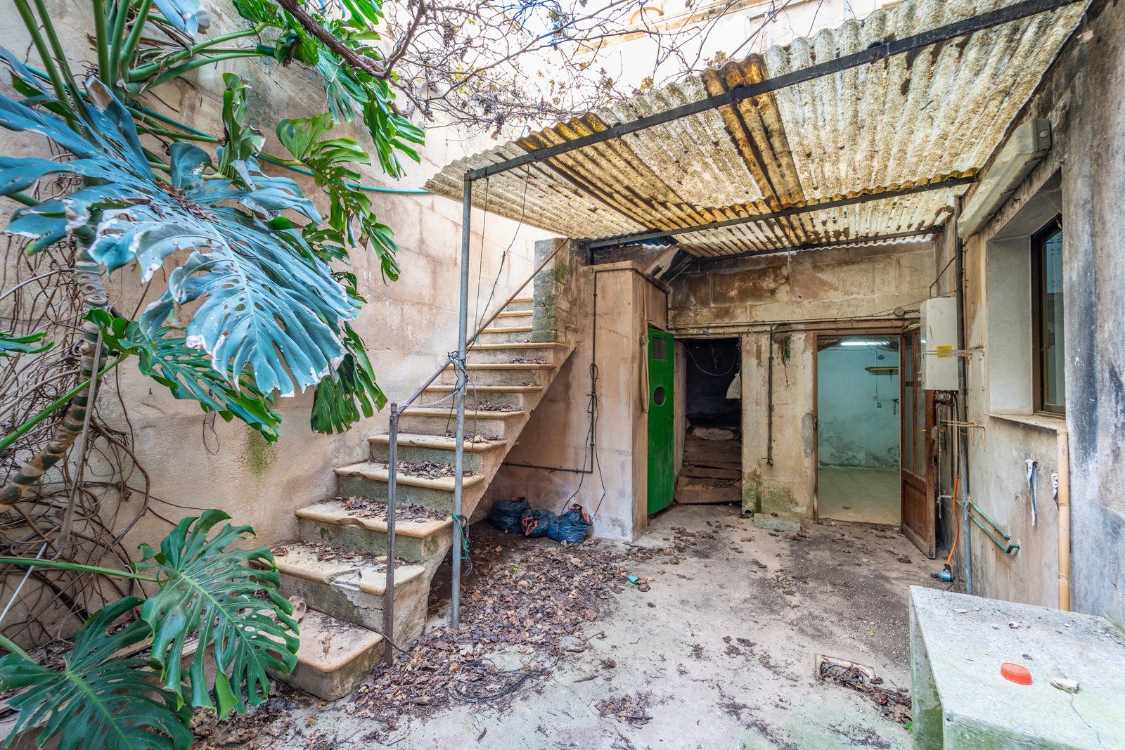 1372-Beautiful-town-house-to-renovate-in-the-heart-of-Porreres-6-Copiar.jpg Casa señorial a reformar en Porreres, 438 m² y 5 dormitorios