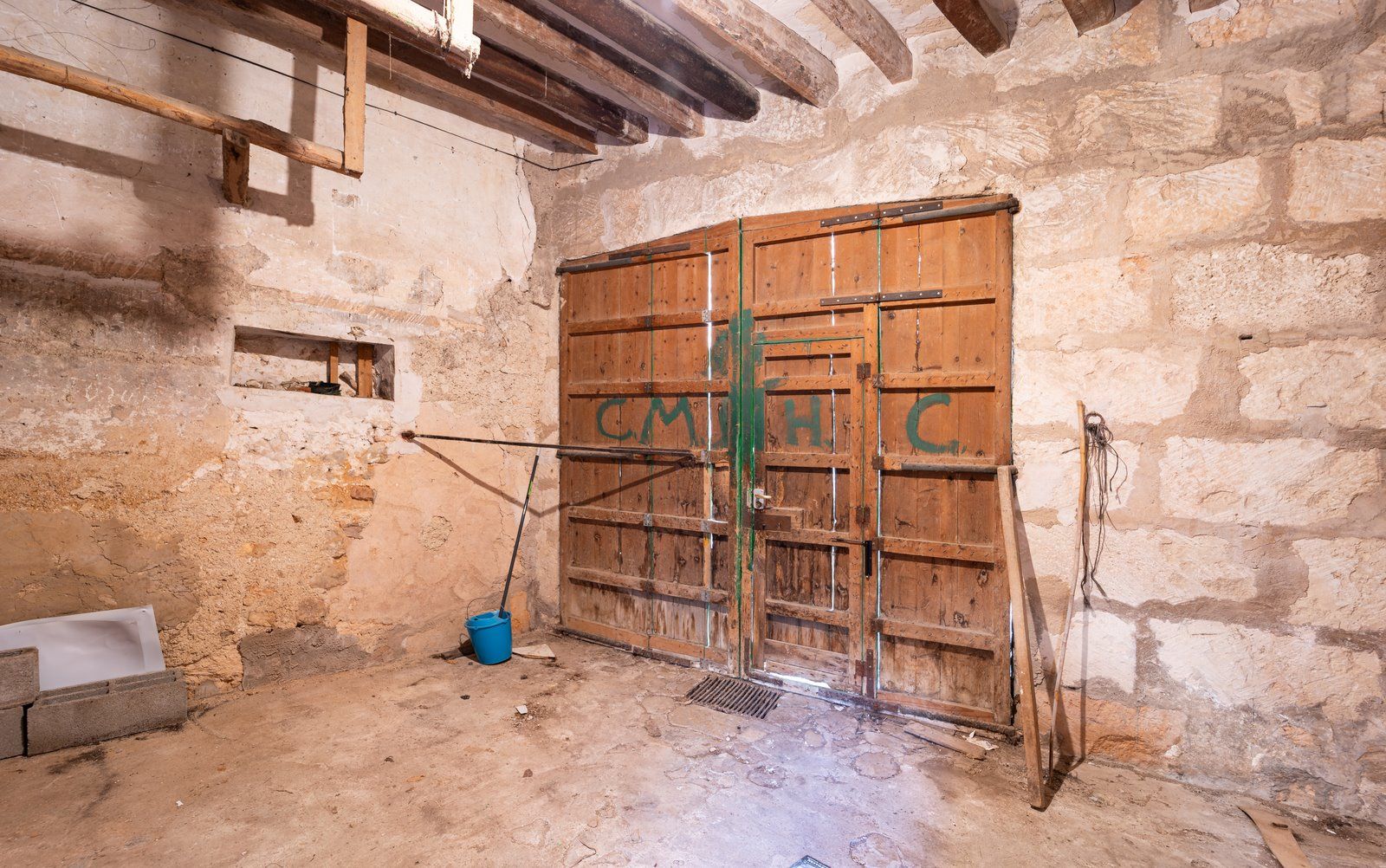 1372-Beautiful-town-house-to-renovate-in-the-heart-of-Porreres-Copiar.jpg Casa señorial a reformar en Porreres, 438 m² y 5 dormitorios