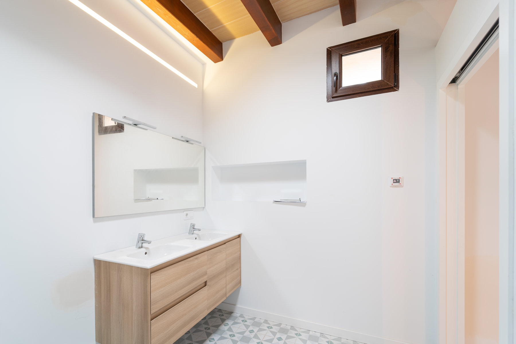 1391-Beautifully-renovated-windmill-to-rent-in-Manacor-26.jpg Historische Windmühle mit Pool zur Miete in Manacor Mallorca