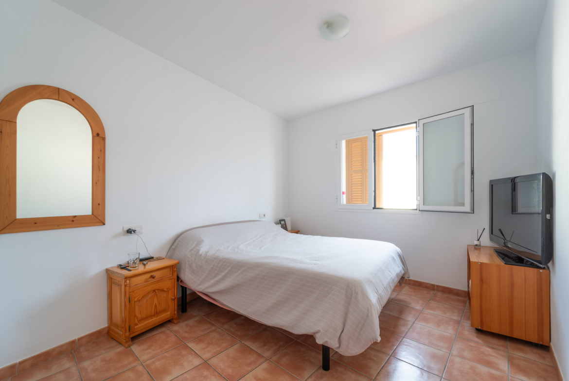 Piso luminoso de 3 habitaciones en venta en Campos, Mallorca