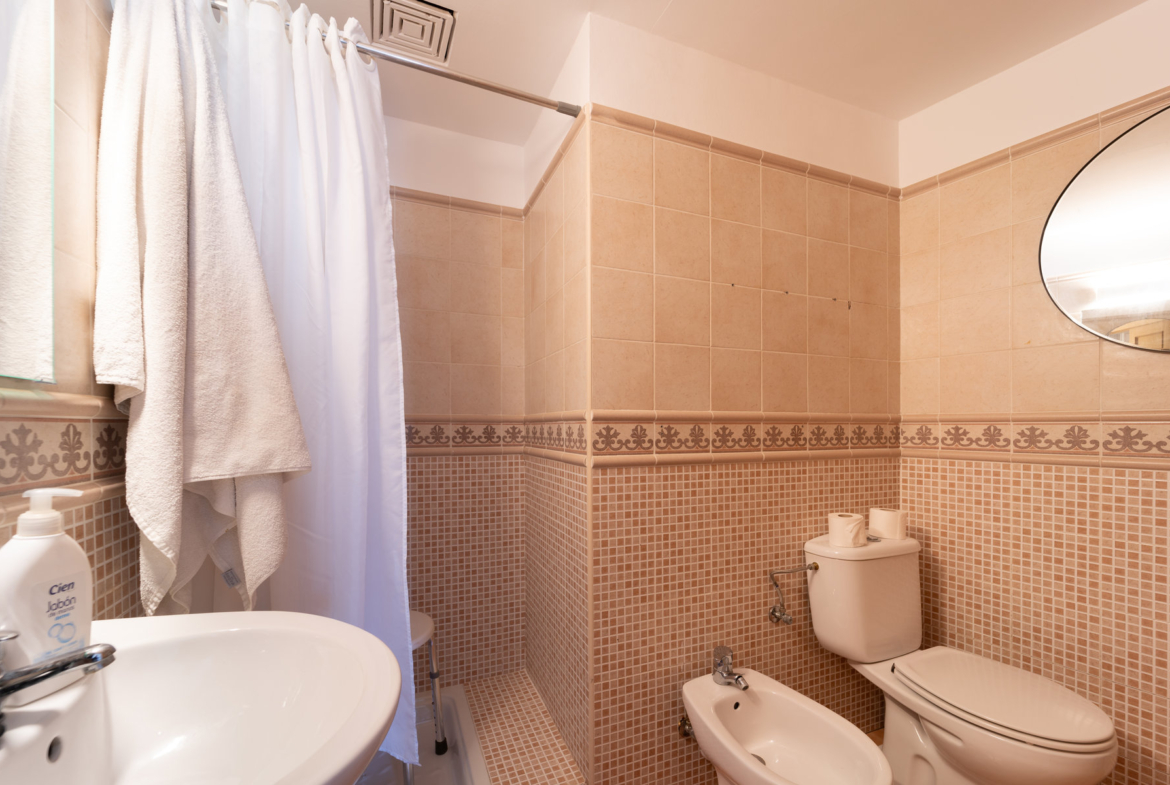Piso luminoso de 3 habitaciones en venta en Campos, Mallorca