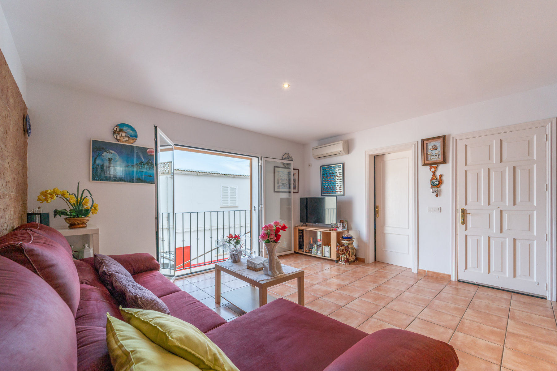 Piso luminoso de 3 habitaciones en venta en Campos, Mallorca