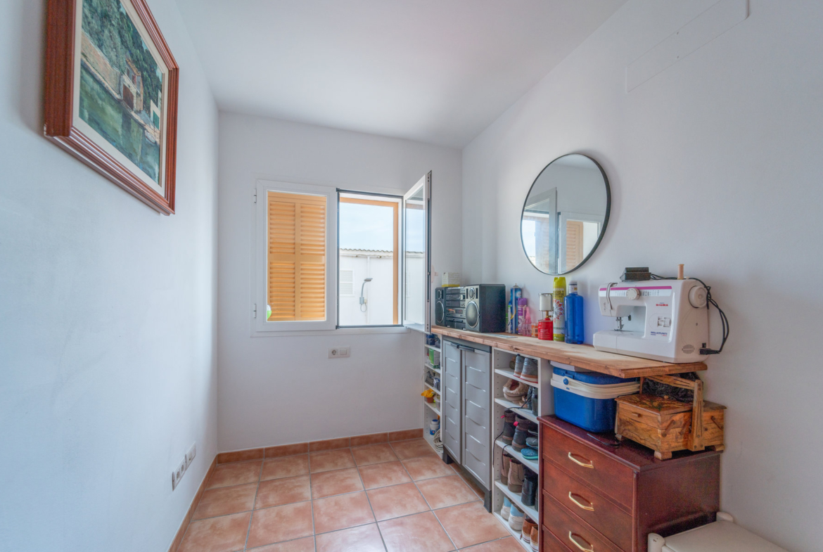 Piso luminoso de 3 habitaciones en venta en Campos, Mallorca