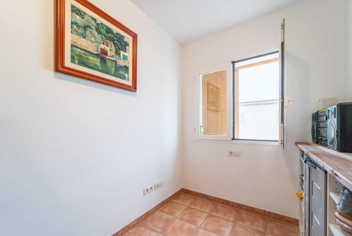 Piso luminoso de 3 habitaciones en venta en Campos, Mallorca