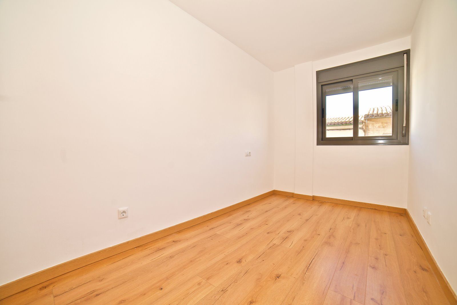 14-1183-Villasyfincasmallorca.jpg Unmöblierte 3-Zimmer-Wohnung zur Miete mit Aufzug im Zentrum von Campos