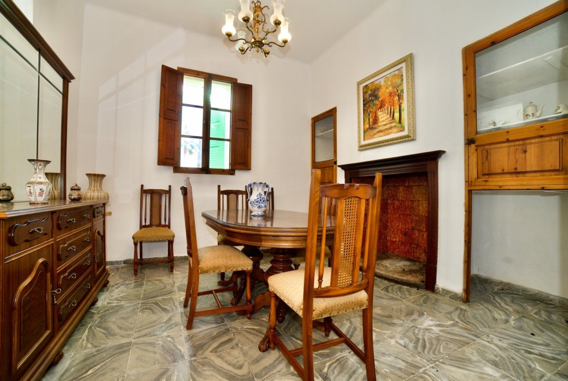 Casa de pueblo en alquiler en Montuïri con garaje, patio y terrazas